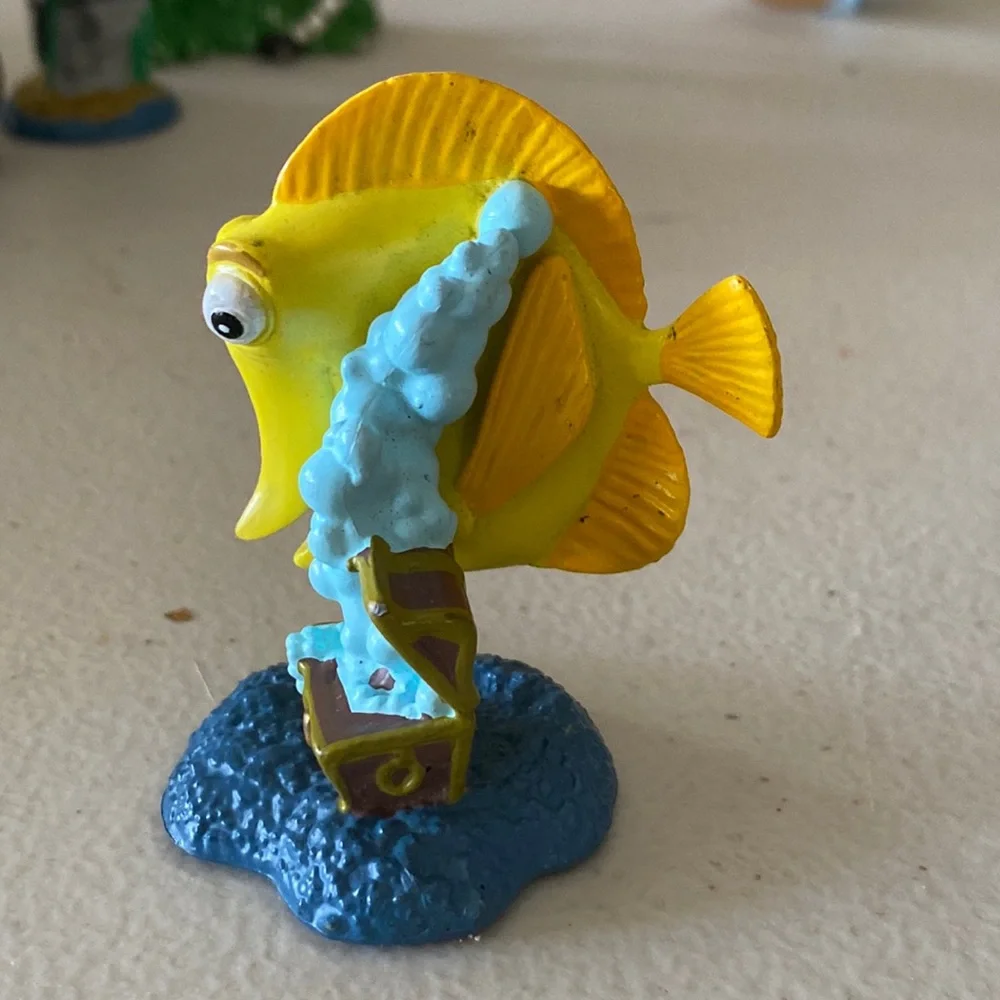 Madagascar & Nemo Cake Toppers Set of 10